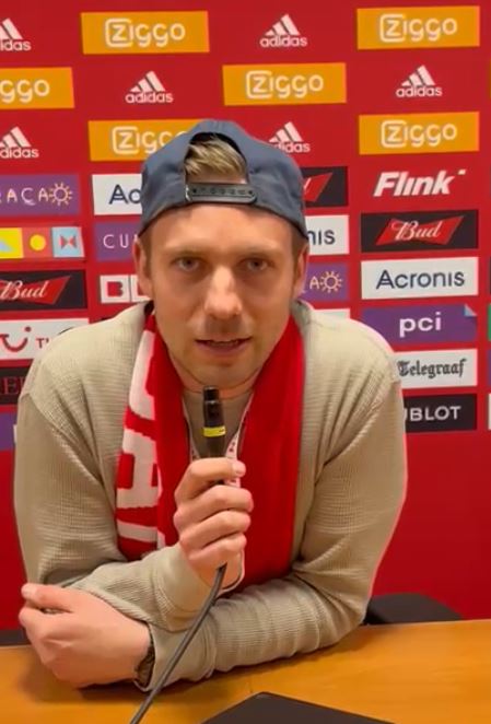 Coach Stefan Schmidt bei der Pressekonferenz nach dem Spiel